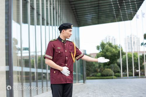 物業(yè)管理人員服務(wù)形象